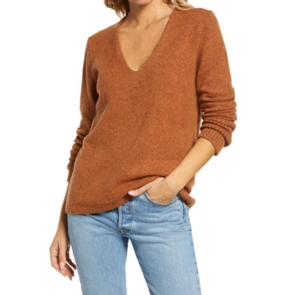 Treasure & Bond Sweaters - NWT TREASURE & BOND V-neck Sweater In Rust Leather